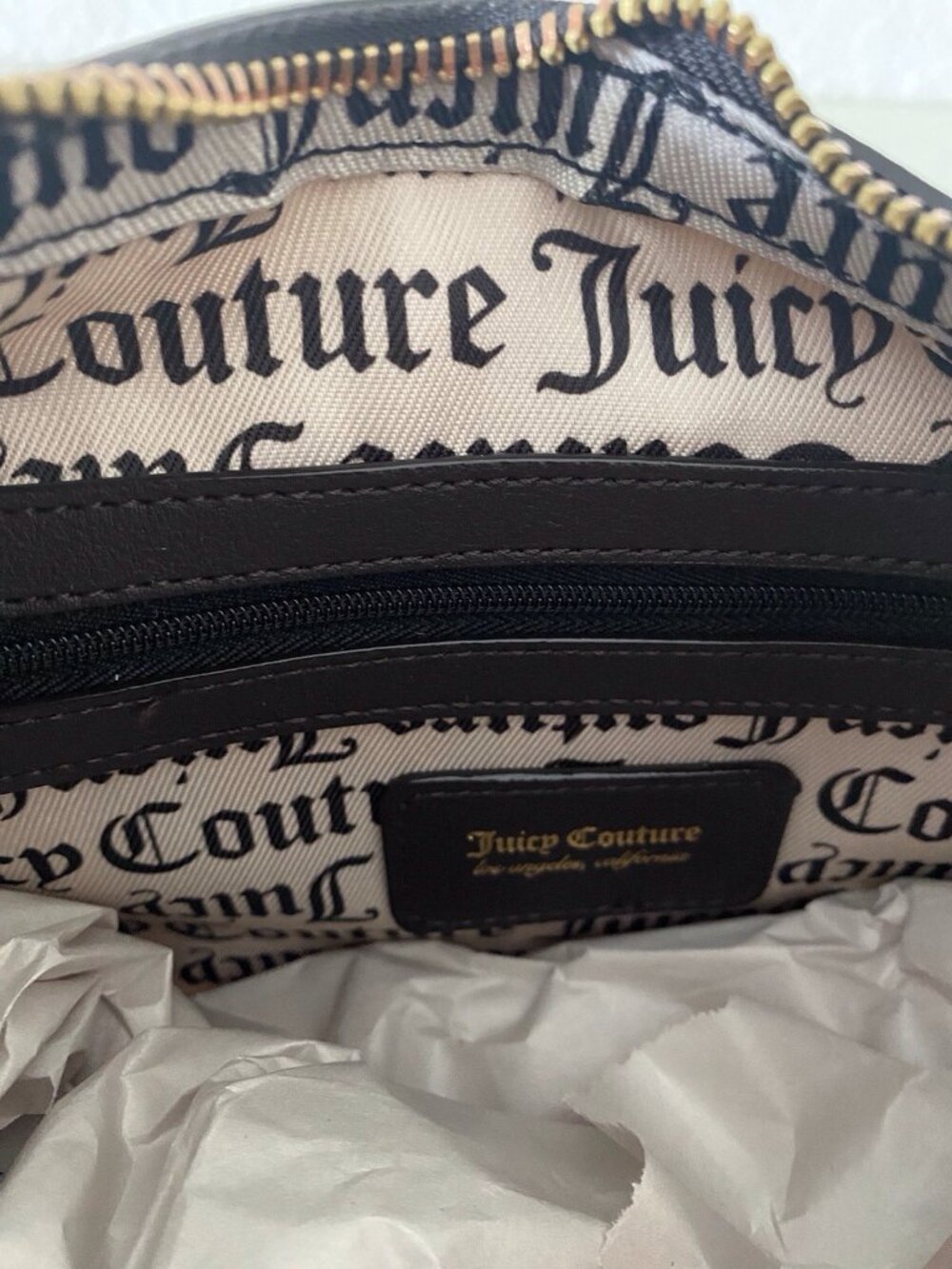 Juicy Couture Need More Juicy Hobo Shoulder Bag Buff Beige W/ Heart Charm NEW - Picture 11 of 14